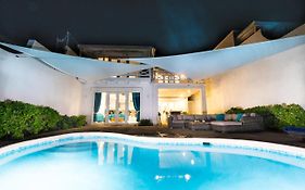 Caprice 9 - Oceanfront Villa - Gated Community With Pool